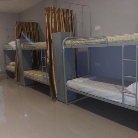 ซิตี้ วิว โฮเต็ล เคแอลไอเอ Hotel เซปัง ภายนอก รูปภาพ